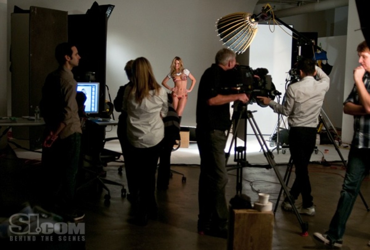 10_bethany-dempsey_behind_07.jpg